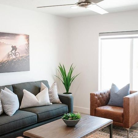 Zen Trail Retreat - New 5 Bedroom Luxury Condo セントジョージ エクステリア 写真