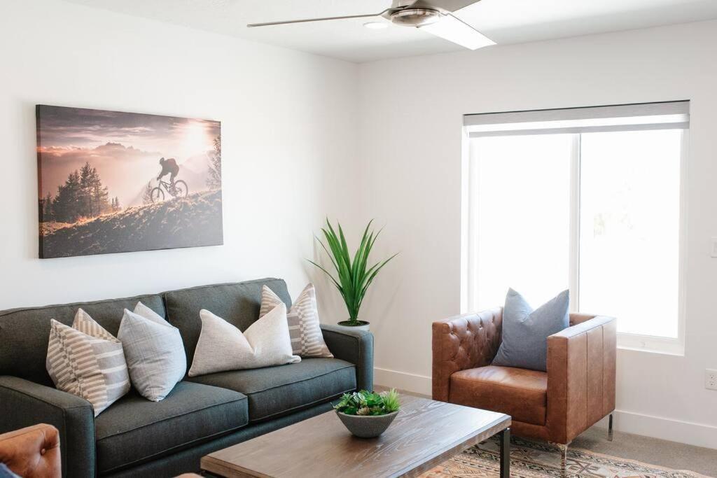 Zen Trail Retreat - New 5 Bedroom Luxury Condo セントジョージ エクステリア 写真