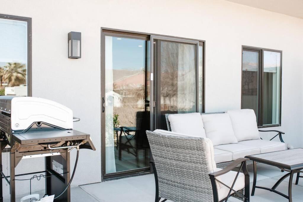 Zen Trail Retreat - New 5 Bedroom Luxury Condo セントジョージ エクステリア 写真