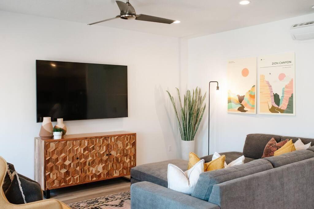 Zen Trail Retreat - New 5 Bedroom Luxury Condo セントジョージ エクステリア 写真